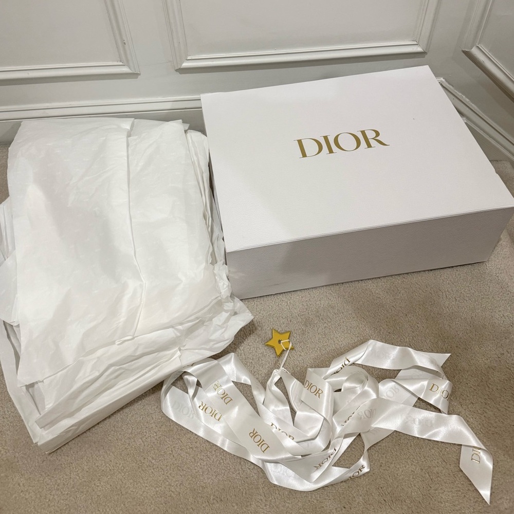 XL Dior Empty Box 22.5x18x8 Dior Large Ribbon with Star, Dior Tissue Paper 100%